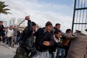 Tunisie : le difficile retour à la normale
